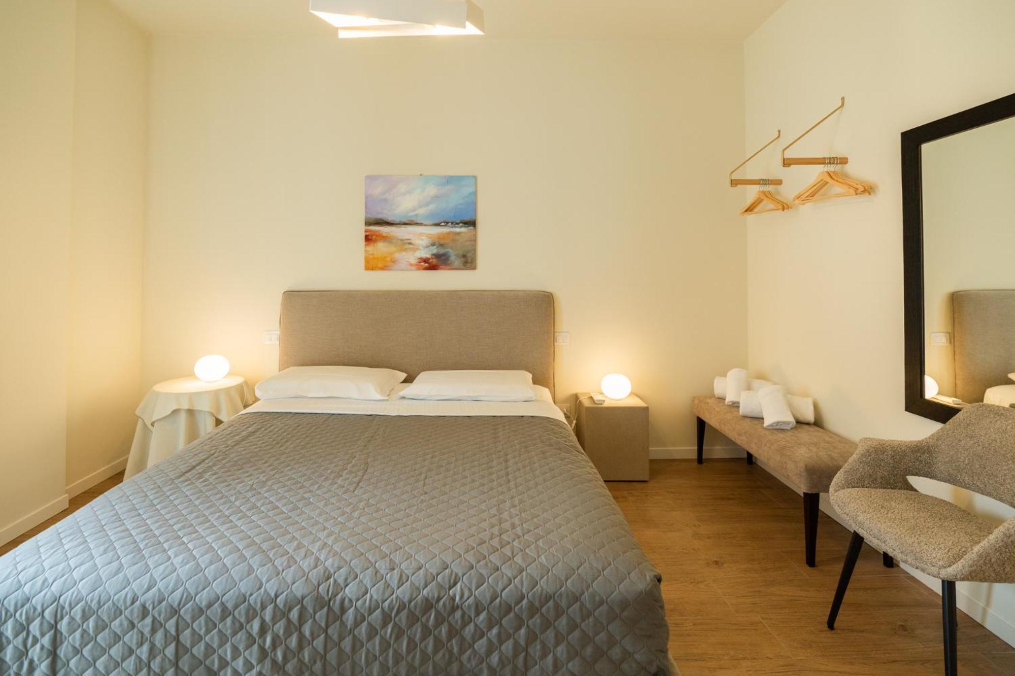 Domus Verona - Ampia Residenza Filippini A Pochi Passi Dall'Arena Bilik gambar